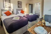 4BR Contractor Accommodation w 4 Bathroom