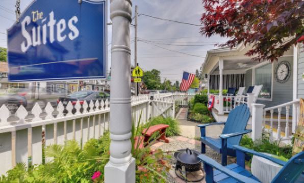 Historic Bemus Point Studio w/ Porch: Walk to Lake