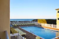 Surf Side Hotel