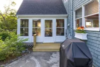 Home 2 Mi to Mashpee Commons! Pool and Screened Deck - Pools