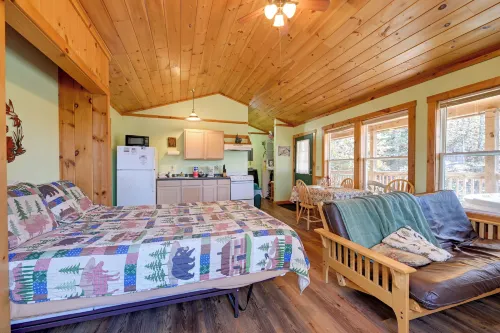 Secluded Nantahala 'Gone Hunting' Cabin w/ Hot Tub - 3-Star