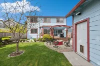 Coastal Getaway 5 Bedroom Home - 3-Star