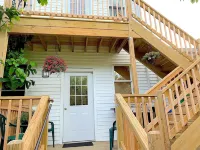 Micosta Leisure Inn Hotels in New Baltimore