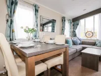 Lake View 10 Hotels in Par