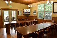 Exit Glacier Lodge
