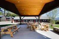Cobble Mountain Lodge