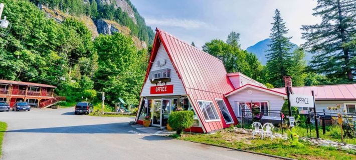 Holiday Motel & RV Resort Hotels in Hope