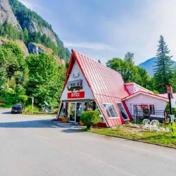 Holiday Motel & RV Resort