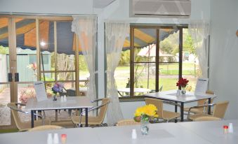 Beerwah Glasshouse Motel