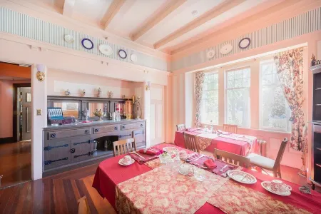 Beaconsfield Bed and Breakfast - Victoria Отели рядом с достопримечательностью «Зоопарк Виктория Баг»