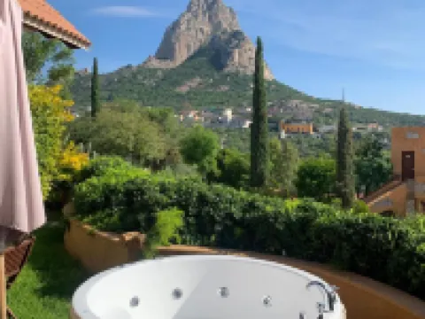 Zidada Hotel and Chalets Hotels in Bernal