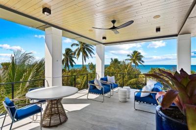 Public Areas Bella Luna Photo