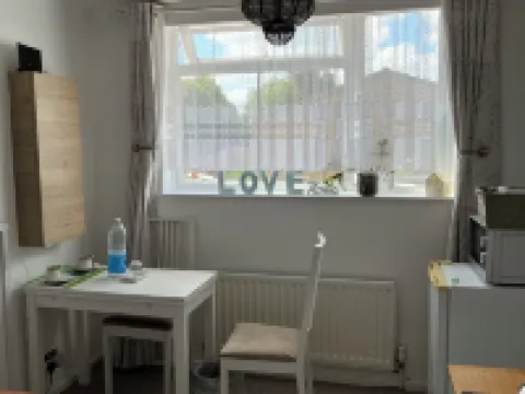 Love & Peace Hotels in Bromley
