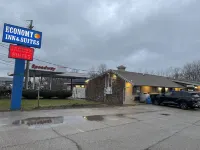 Economy Inn & Suites فنادق في Ashtabula