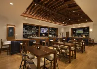 Resort at Longboat Key Club - bar