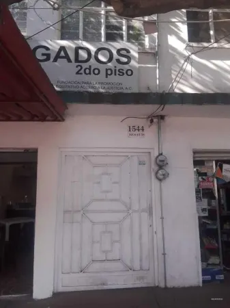 Hostal Oficinas Posada Albergue a 5 Minutos Foro Sol Palacio Deportes Aeropuerto Отели рядом с достопримечательностью «GNP Seguros Stadium»