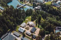 Karolineburg Manor House Hotel Hotels near Kajaaninjoki