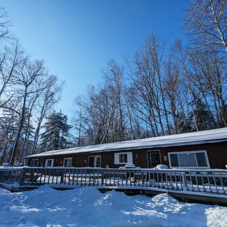 Pov Lake Resort & Glamping Campground