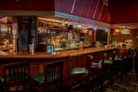 The Common Man Inn & Spa - bars