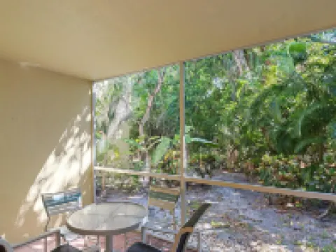 Pura Vida 2 Bedroom Condo by RedAwning Hotels in Longboat Key