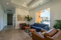 Zions Village, 7BDR 6BTH, Spacious Home, Beautiful Pool, near Zions Nat Park.