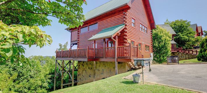 Sensational Sunset! Sevierville Home w/ Hot Tub Hotels in Sevierville