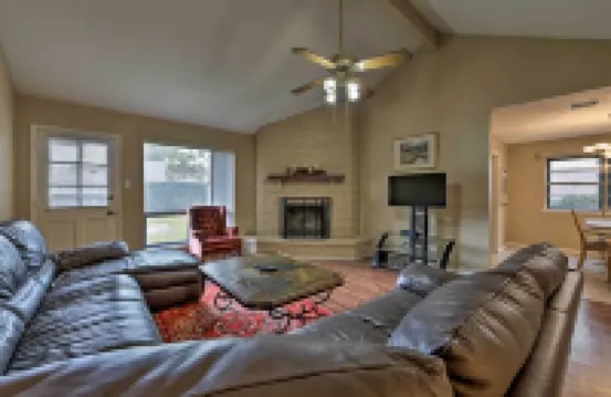 寵物友好的密蘇里城家庭，帶有圍欄院子！