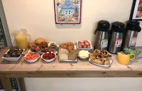 Irving House at Harvard - breakfast