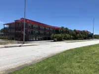 Sun Coast Inn - Parking