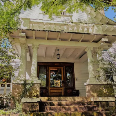 Evermore Guesthouse Hoteles cerca de Sureste de Portland