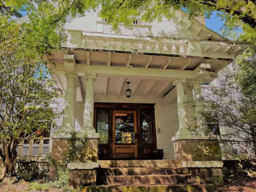 Evermore Guesthouse - Homestays