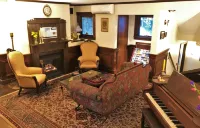 Ivy Manor Inn Village Center Hotels in Gouldsboro