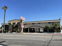 Grand Inn فنادق في فوليرتون
