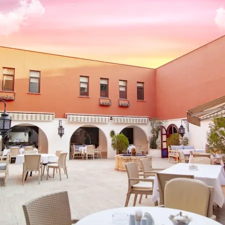ÂLÂ HAN Boutique Hotel