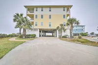 Beach Days & Resort-Style Fun! Galveston Retreat - Condos
