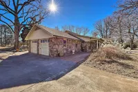 Stunning Rogers Villa w/ Pond ~ 7 Mi to Lake