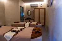 Long Beach Chalet - spa