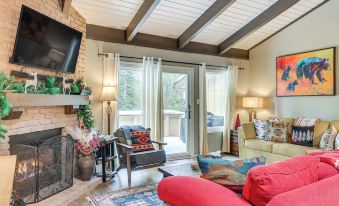 5 Mi to Lake Access Incline Village Condo with Deck