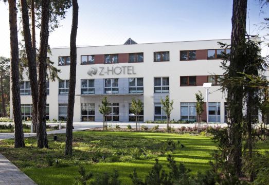 2. Z-호텔..