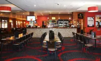 Peppermill Inn Motel - bar