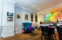 The Exhibitionist Hotel - 5-Star