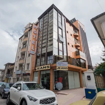 Caro Apartments & Rooms Hoteles cerca de Teatro de verano