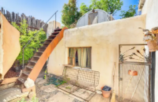 Centrally Located Santa Fe Studio Near Town!