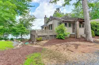 Waterfront Escape on Blue Ridge Lake w/ Dock! - Parking