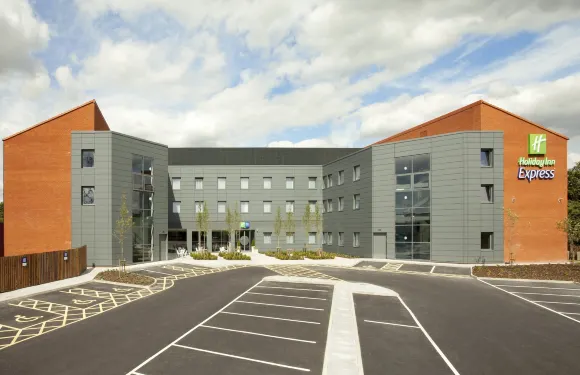 聖奧爾本斯M25-J22路口智選假日酒店