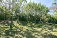 Bamboo Banks Farm & Guest House Hôtels à : Sholur