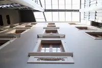 Gamma Boutique-Hotel Hôtels à : 
