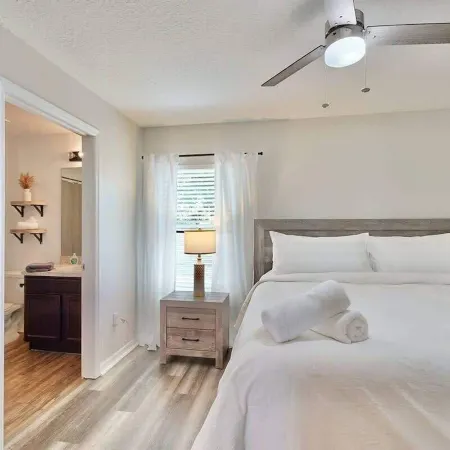 Brooksville Retreat! 3 Bed, 2 Bath!