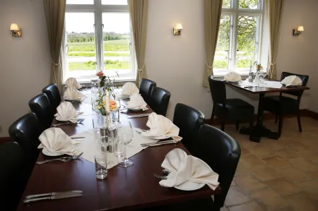 Motel Højmølle Kro Отели в г. Нюкёбинг