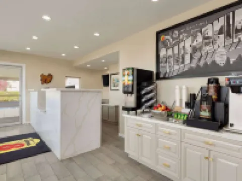 Super 8 by Wyndham Eureka Hotels in Eureka